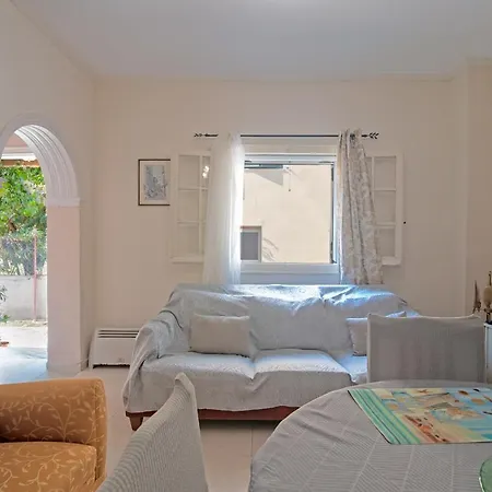 Palaiopolis House Apartment